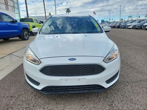 Used 2018 Ford Focus SE image 2