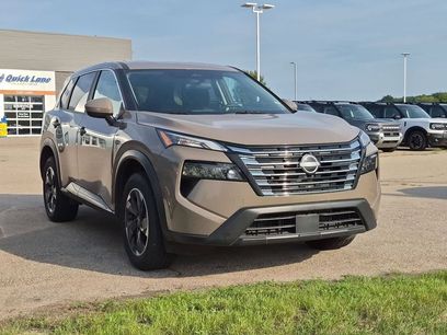 Used 2025 Nissan Rogue SV