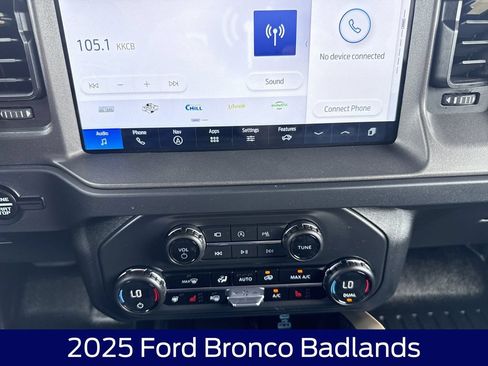Used 2025 Ford Bronco Badlands AWD/4WD image 23