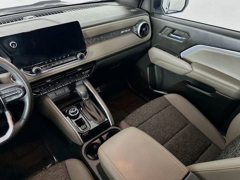 Used 2023 Chevrolet Colorado ZR2 image 11