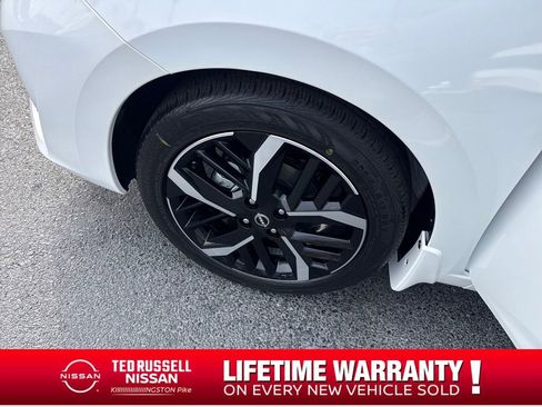 New 2025 Nissan Versa SR image 27