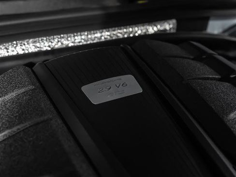 Certified 2026 Porsche Macan GTS image 18