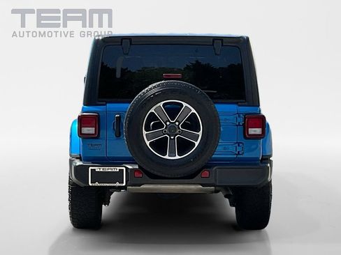 Used 2023 Jeep Wrangler Unlimited Sahara AWD/4WD image 6