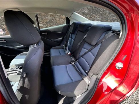 Used 2017 Toyota Yaris iA image 23