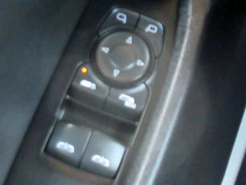 Used 2019 Chevrolet Camaro LT image 29