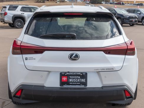 Used 2024 Lexus UX 250h AWD w/ Premium Package image 19