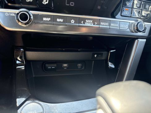 Used 2024 Kia Seltos EX AWD/4WD image 25