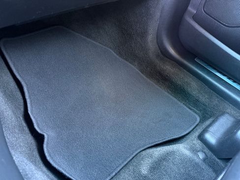 Used 2015 Ford Explorer Limited image 18