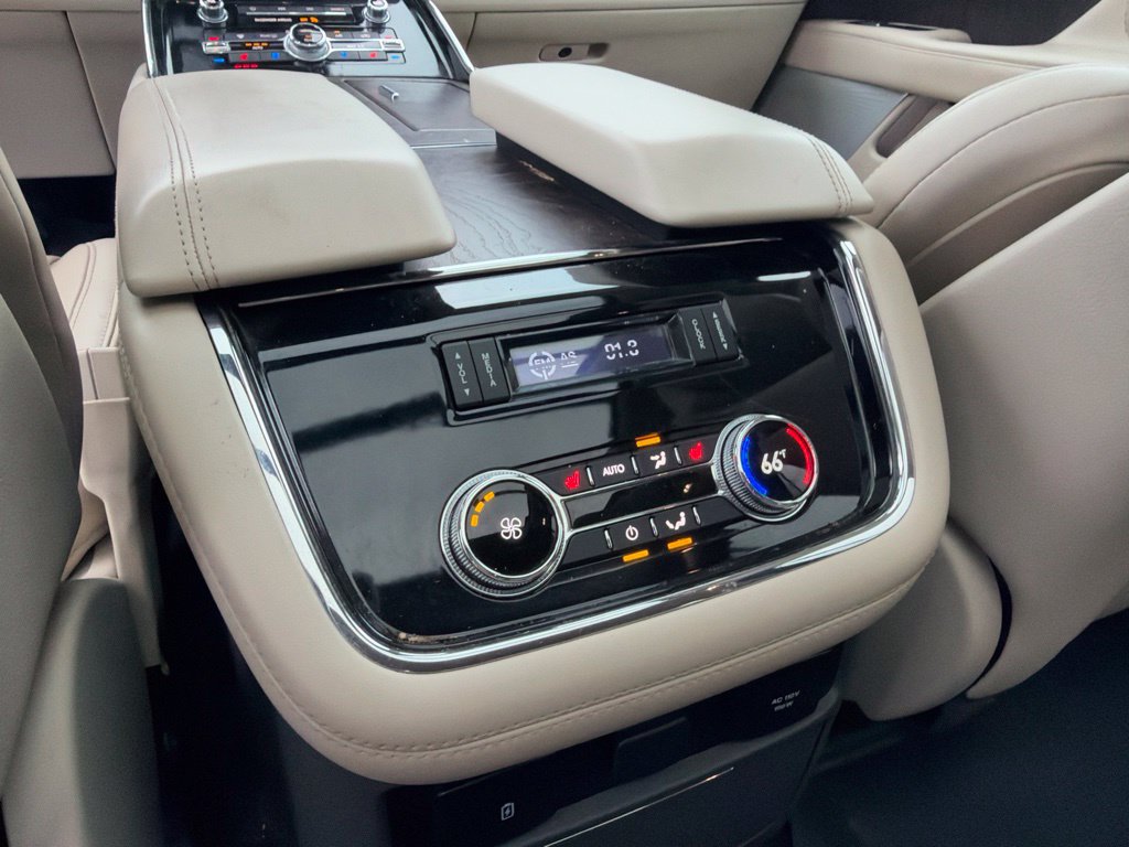 Used 2021 Lincoln Navigator L Reserve w/ Luxury Package AWD/4WD image 17