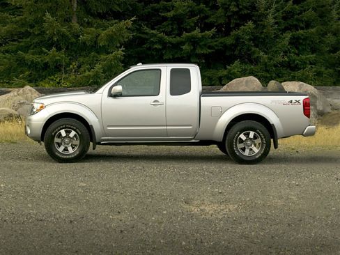 Used 2021 Nissan Frontier SV AWD/4WD image 1