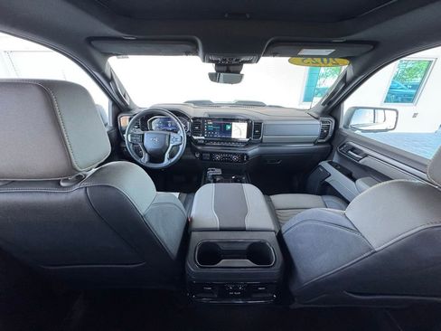 Used 2025 Chevrolet Silverado 1500 ZR2 w/ Technology Package AWD/4WD image 27