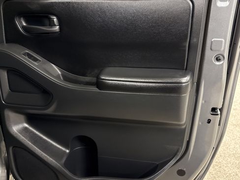 Used 2025 Nissan Frontier S image 18