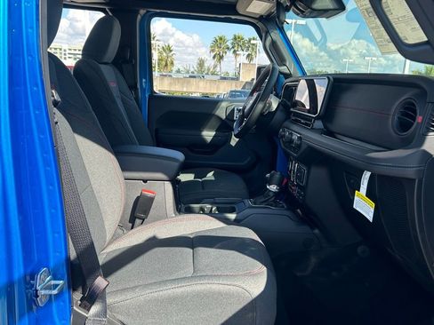 New 2024 Jeep Wrangler Unlimited Rubicon image 19