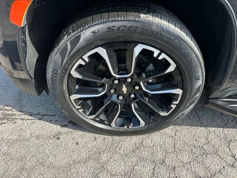 Used 2022 Chevrolet Tahoe LT w/ Luxury Package AWD/4WD image 9