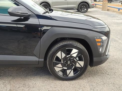 Used 2025 Hyundai Kona SEL FWD image 7