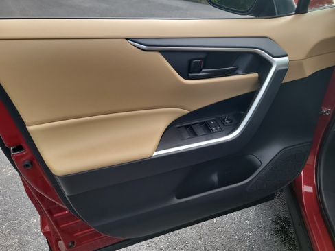 Certified 2024 Toyota RAV4 LE AWD/4WD image 17