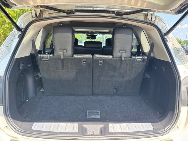 Used 2015 INFINITI QX60 FWD w/ Deluxe Touring Package image 11