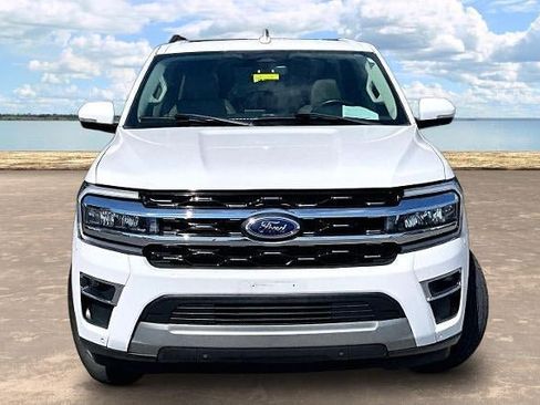 Used 2022 Ford Expedition Max Limited RWD image 2