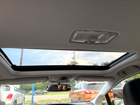 Used 2015 Toyota Prius Persona Series image 15