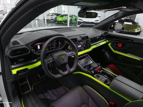 New 2025 Lamborghini Urus SE image 27
