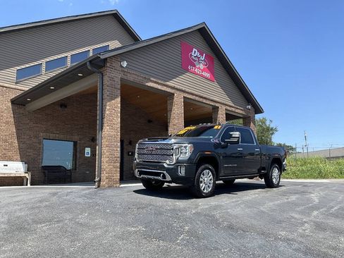 Used 2021 GMC Sierra 2500 Denali w/ Denali Ultimate Package AWD/4WD image 2