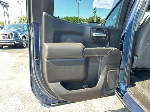 Used 2022 Chevrolet Silverado 1500 Custom AWD/4WD image 18