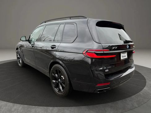 Used 2024 BMW X7 xDrive40i w/ Premium Package AWD/4WD image 10