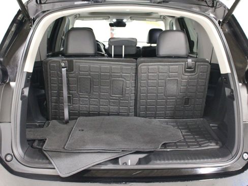 Used 2025 Honda Pilot Touring image 28