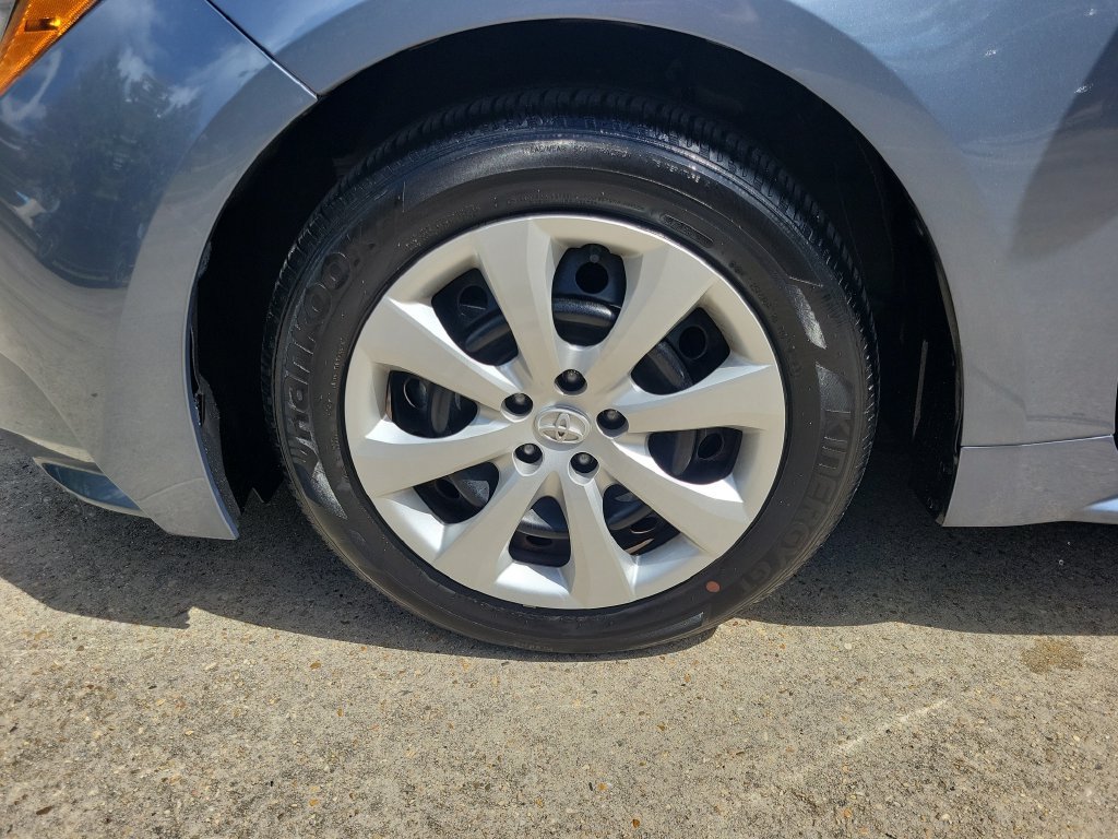 Used 2024 Toyota Corolla LE FWD image 34