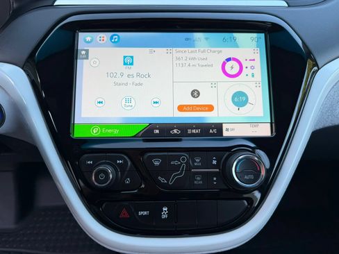 Used 2020 Chevrolet Bolt LT FWD image 16