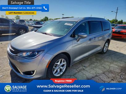 Used 2017 Chrysler Pacifica Touring-L Plus w/ Tire & Wheel Group
