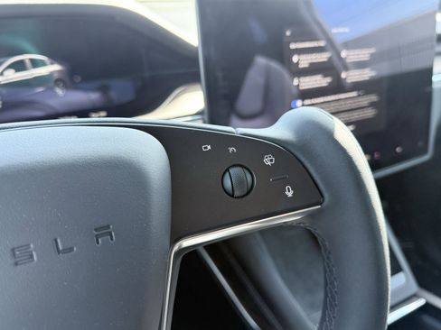 Used 2023 Tesla Model X image 68