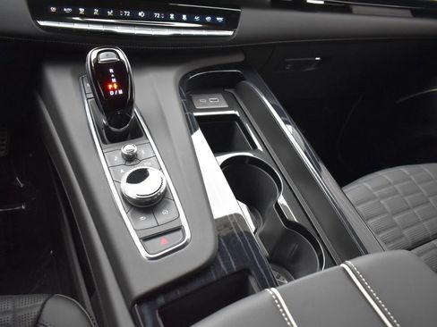 Certified 2023 Cadillac Escalade V w/ LPO, ONYX Package image 19