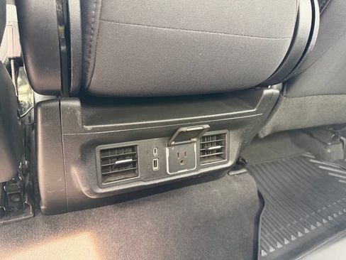 Used 2023 GMC Sierra 1500 Elevation AWD/4WD image 12
