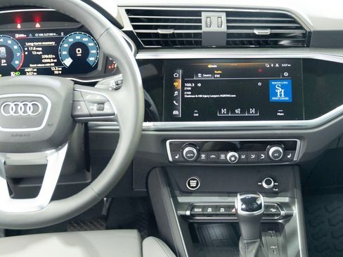 Certified 2025 Audi Q3 2.0T Premium w/ Convenience Package image 21