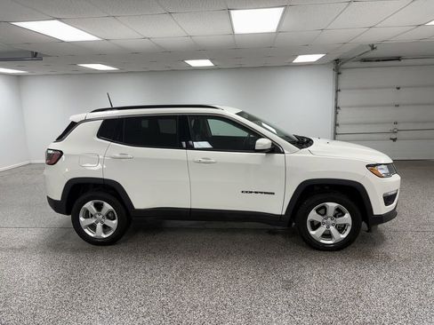 Used 2018 Jeep Compass Latitude w/ Cold Weather Group image 9