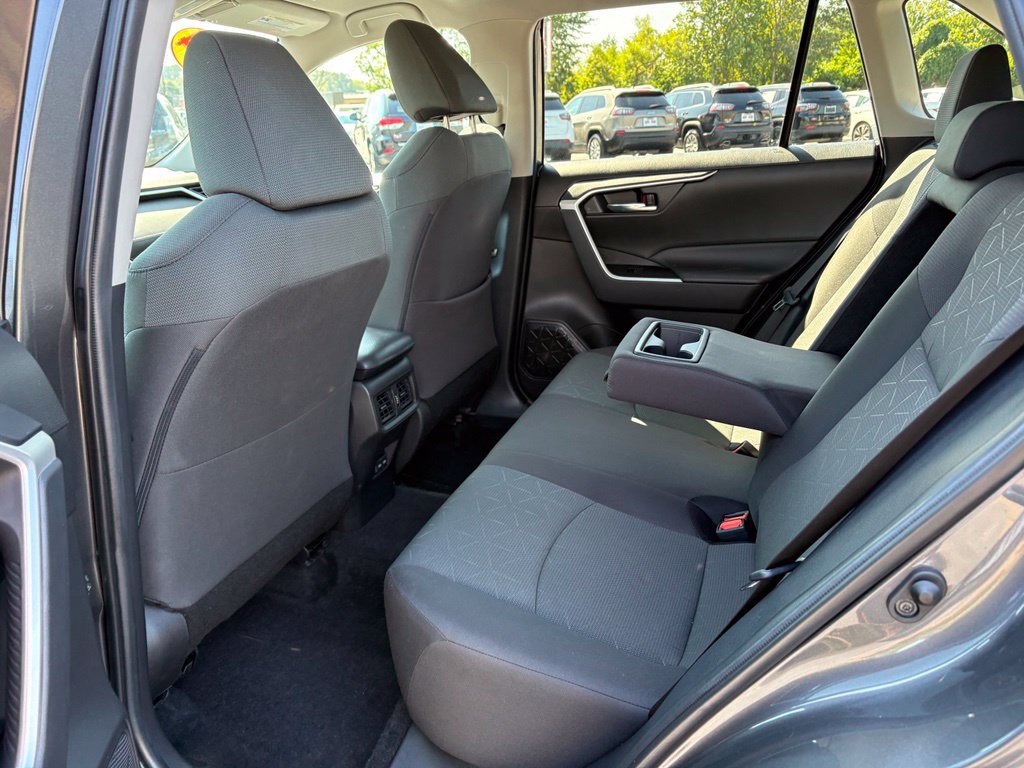 Used 2024 Toyota RAV4 XLE AWD/4WD image 22