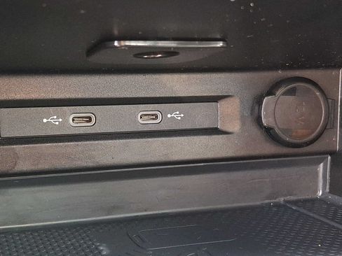 Certified 2024 Volkswagen Tiguan SE R-Line AWD/4WD image 20