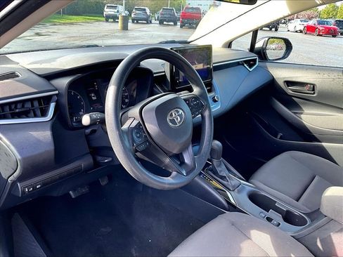 Used 2024 Toyota Corolla LE FWD image 8