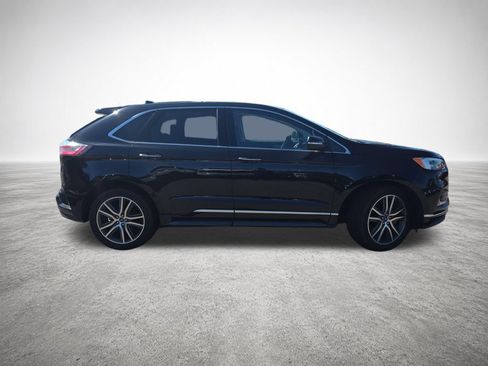 Used 2019 Ford Edge Titanium w/ Equipment Group 301A AWD/4WD image 9
