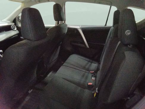 Used 2016 Toyota RAV4 LE image 24