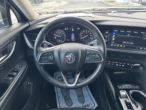 Used 2023 Buick Envision Essence image 14