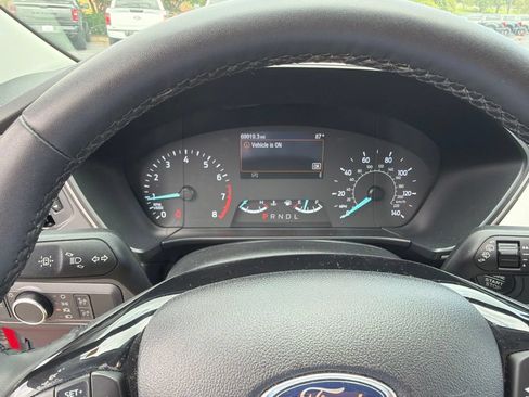 Used 2022 Ford Escape SE w/ SE Sport Appearance Package AWD/4WD image 4