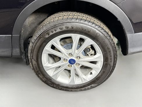 Used 2019 Ford Escape SEL image 37