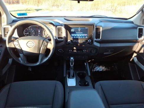 Certified 2024 Nissan Frontier SV w/ Hardbody Edition image 21