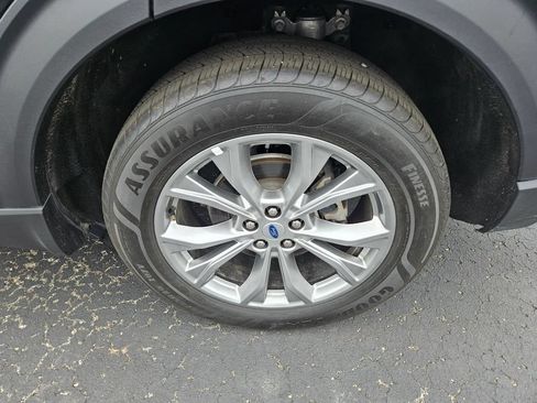 Used 2023 Ford Explorer Limited AWD/4WD image 10