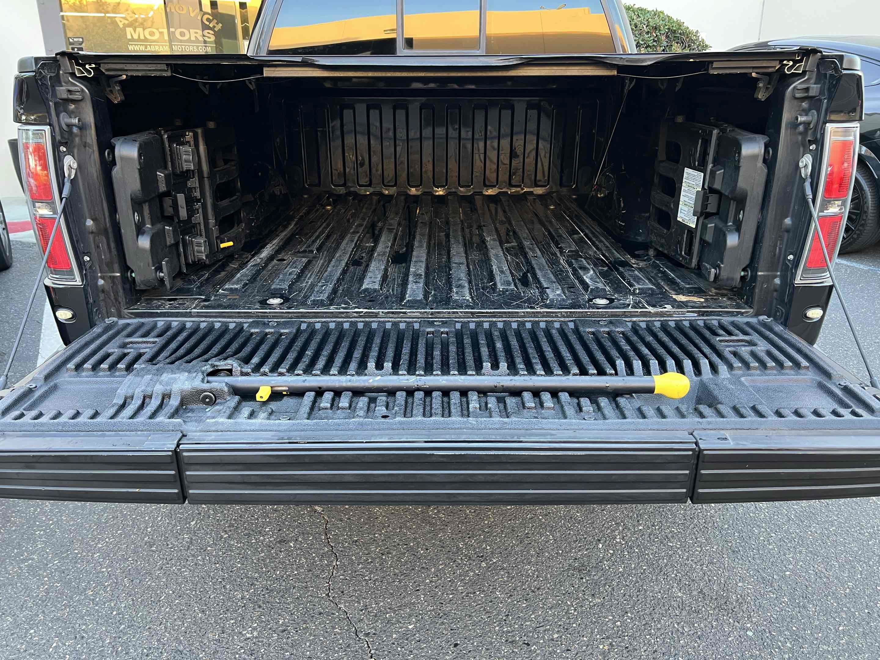 Used 2014 Ford F150 Raptor w/ Equipment Group 801A Luxury AWD/4WD image 32