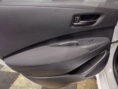 Used 2023 Toyota Corolla LE image 21