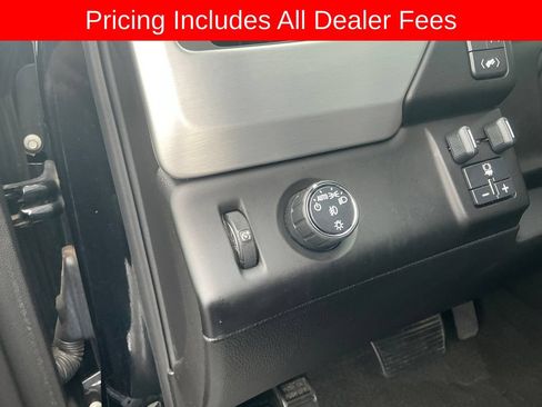 Used 2016 GMC Yukon XL SLT w/ Open Road Package RWD image 11