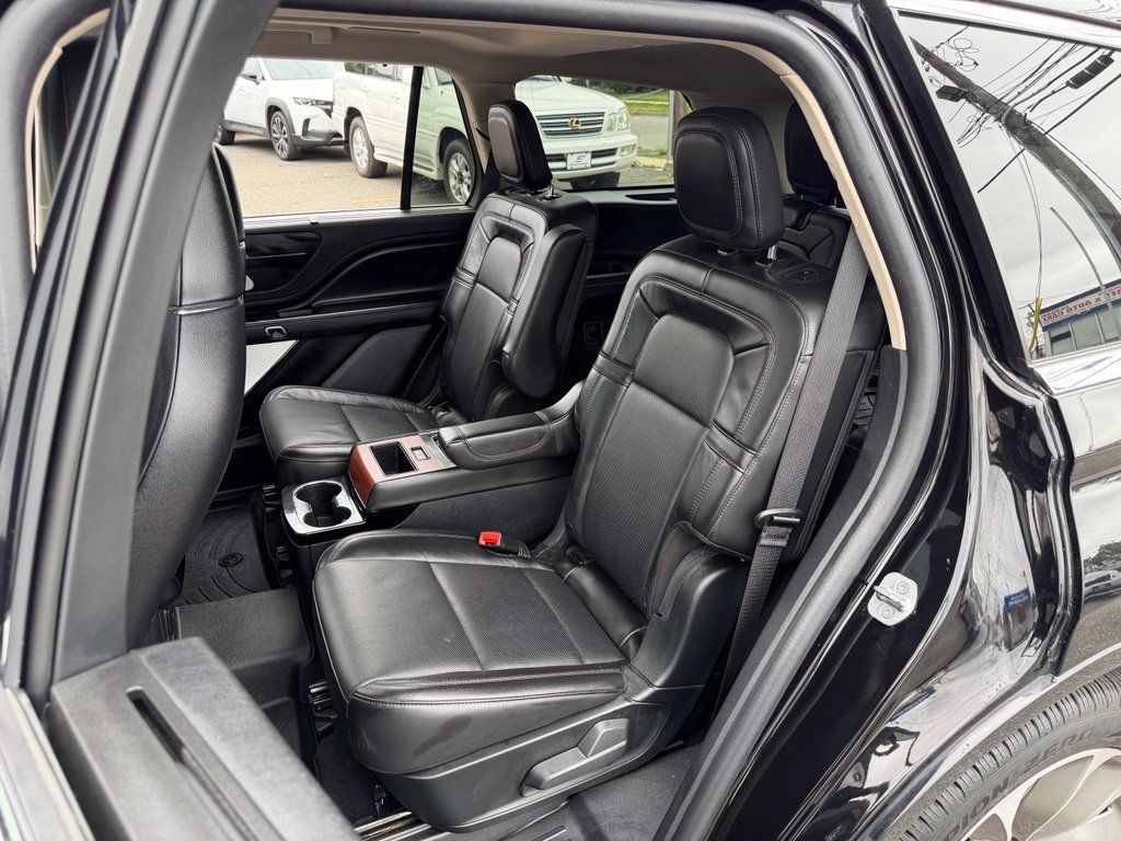 Used 2023 Lincoln Aviator Grand Touring w/ Equipment Group 301A AWD/4WD image 16